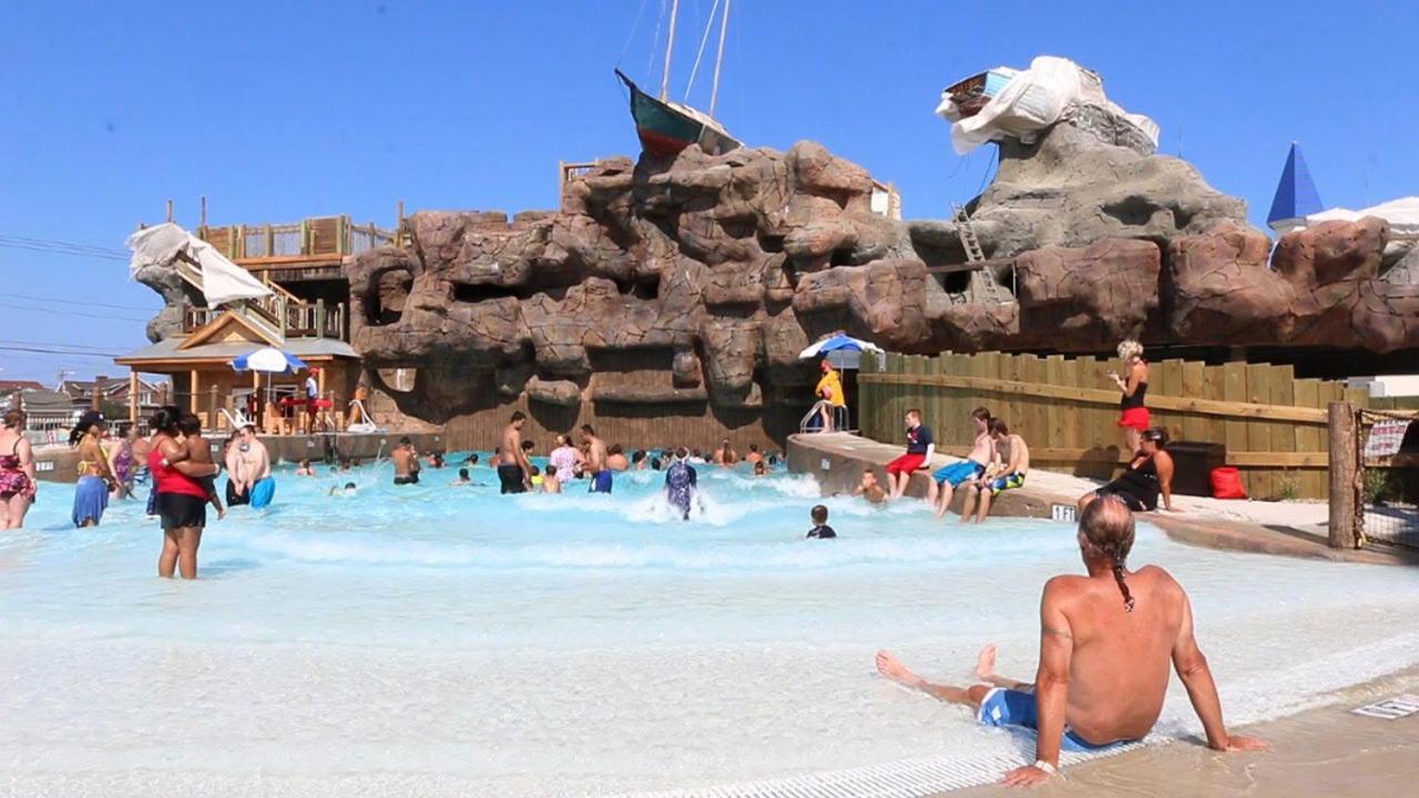 Hotel Charlee Sea Breeze Beach-Suites Сийсайд Хайтс Екстериор снимка